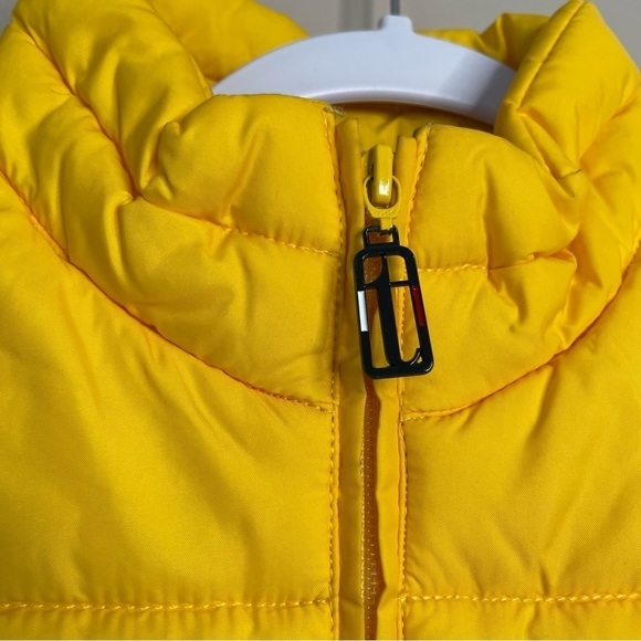 Vintage Tommy Hilfiger Puffer Vest Youth Large Yellow Tommy Jeans 90’s - Picture 4 of 9
